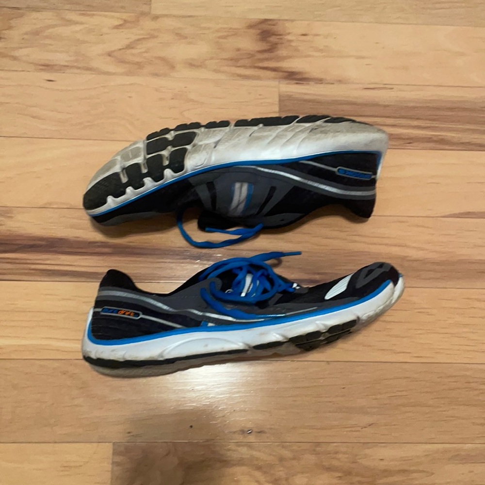Brooks PureDrift Shoes Size 12 Grey/Black/Lightning Blue, worn-in